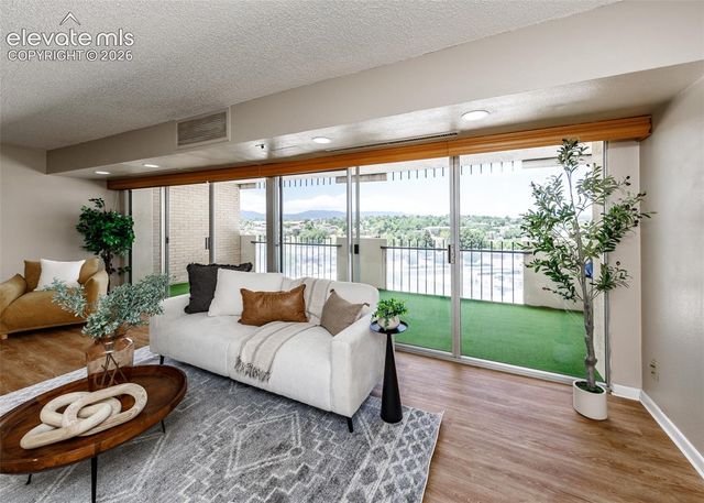 411 Lakewood Circle C502, Colorado Springs, CO 80910