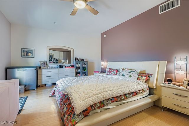 2755 West Pebble Road 319, Las Vegas, NV 89123