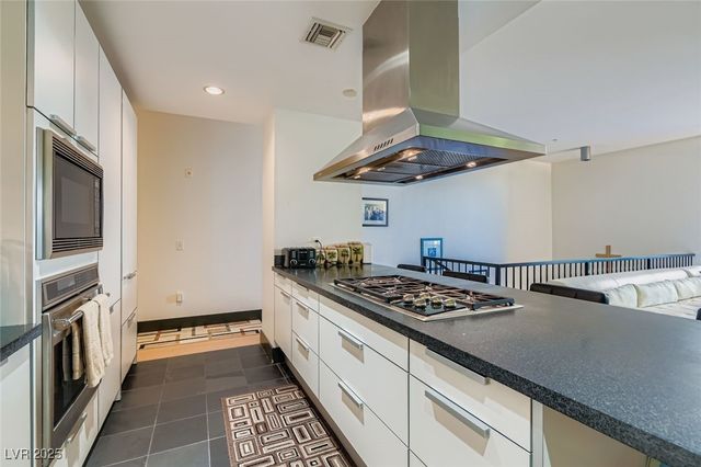 2755 West Pebble Road 319, Las Vegas, NV 89123