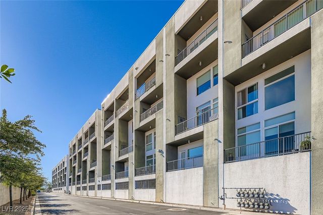 2755 West Pebble Road 319, Las Vegas, NV 89123