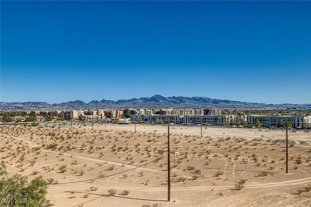 2755 West Pebble Road 319, Las Vegas, NV 89123