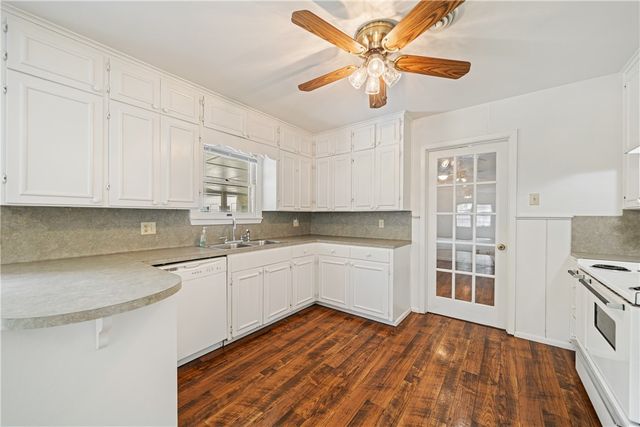 1139 W Lee Ave, Kingsville, TX 78363