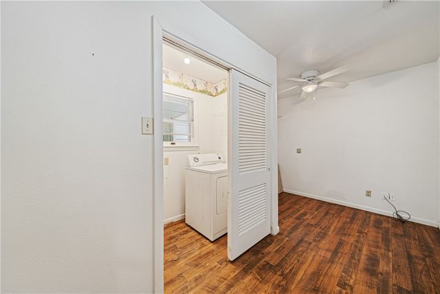 1139 W Lee Ave, Kingsville, TX 78363