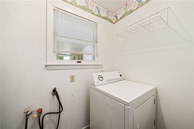 1139 W Lee Ave, Kingsville, TX 78363