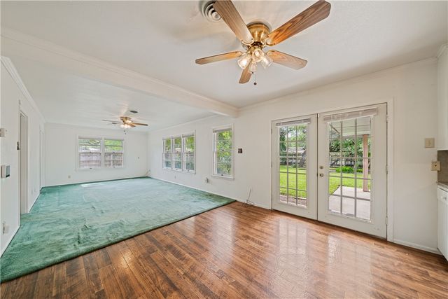 1139 W Lee Ave, Kingsville, TX 78363