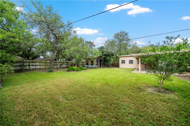 1139 W Lee Ave, Kingsville, TX 78363