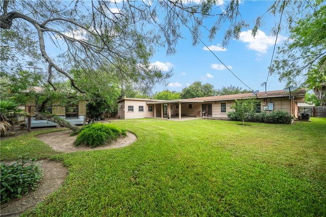 1139 W Lee Ave, Kingsville, TX 78363