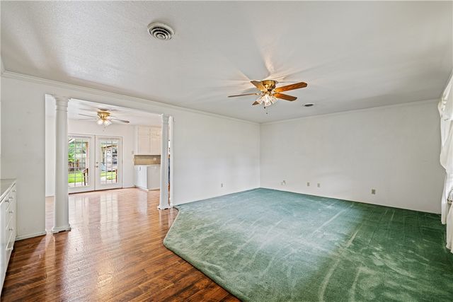 1139 W Lee Ave, Kingsville, TX 78363