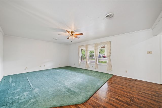 1139 W Lee Ave, Kingsville, TX 78363