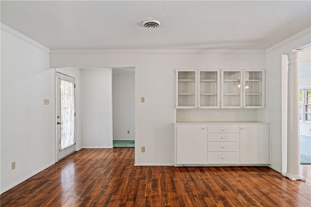 1139 W Lee Ave, Kingsville, TX 78363