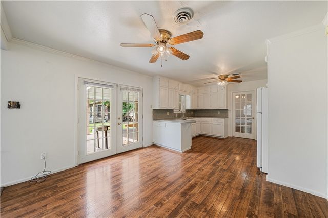 1139 W Lee Ave, Kingsville, TX 78363