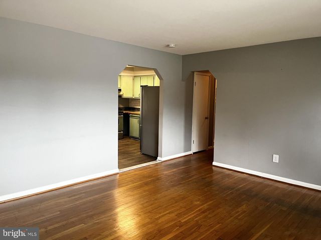 100 CASWELL AVE, Glen Burnie, MD 21061