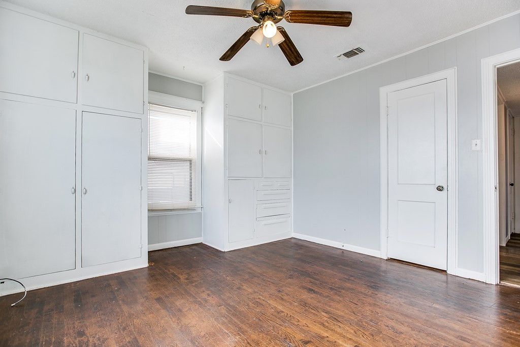 Image 18 of property listing at 1213 S Bell Street, San Angelo, TX 76903