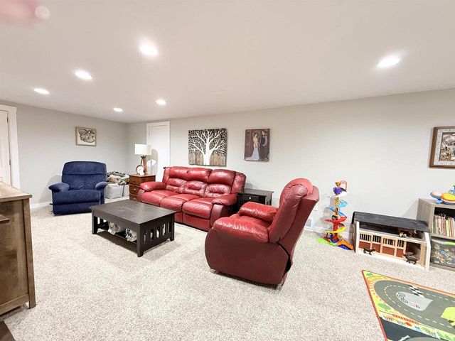 893 Prairie Street, Prairie Du Sac, WI 53578