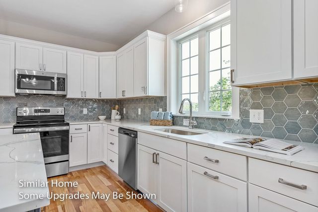 52 The Cliffs at Evergreen Drive, Auburn, NH 03032