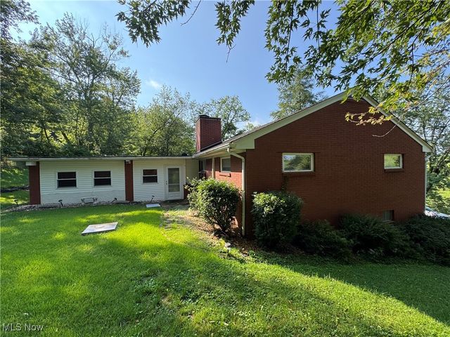 69282 Zelda Avenue, Bridgeport, OH 43912