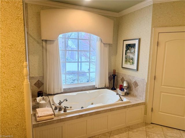 8 N Road Circle, Salisbury, NC 28144