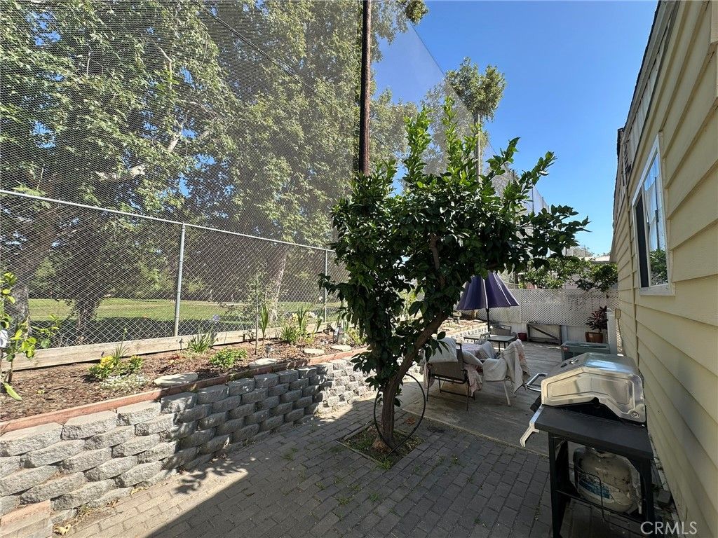 Image 3 of property listing at 24921 Muirlands, Lake Forest, CA 92630