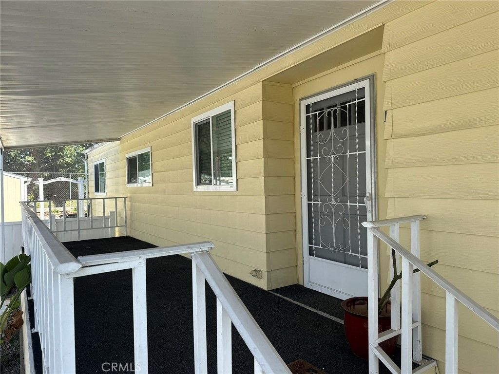 Image 5 of property listing at 24921 Muirlands, Lake Forest, CA 92630