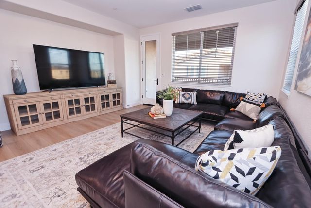 3707 Martina Ave, Sacramento, CA 95835