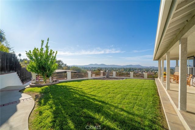 3055 Tyler, Riverside, CA 92503