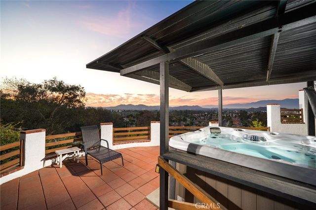 3055 Tyler, Riverside, CA 92503