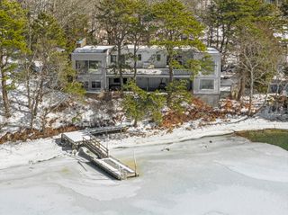 36 Little Neck Ln, Mashpee, MA 02649