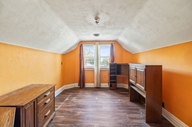 402 S Columbus Street, Pleasantville, IA 50225