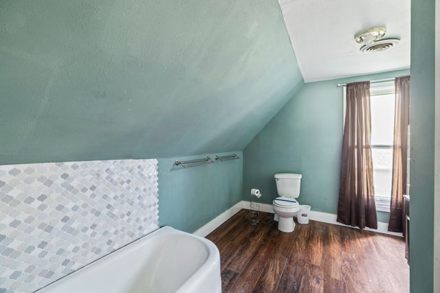 402 S Columbus Street, Pleasantville, IA 50225