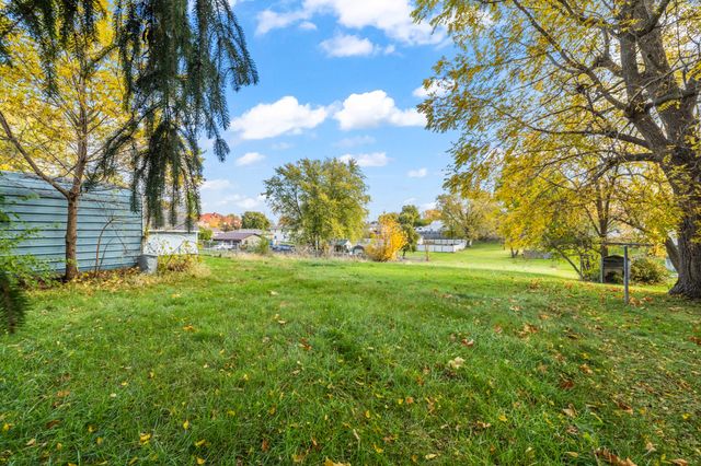 402 S Columbus Street, Pleasantville, IA 50225