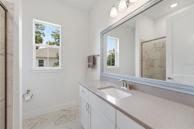326 W DELAWARE AVENUE, Lake Helen, FL 32744