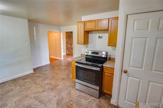 7220 Ingham Lane, Godfrey, IL 62035