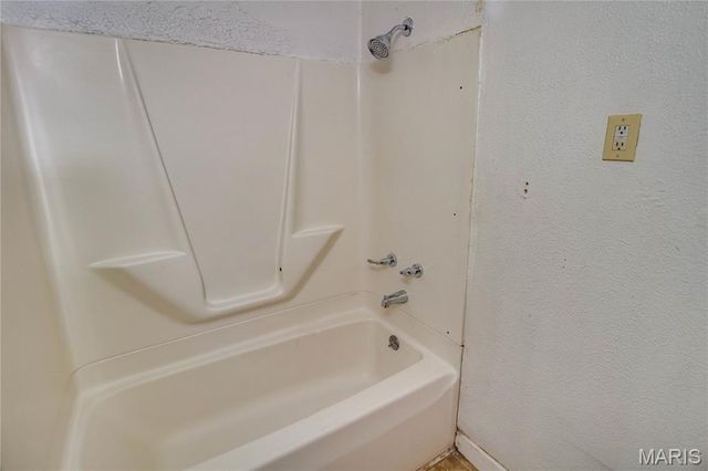 7220 Ingham Lane, Godfrey, IL 62035