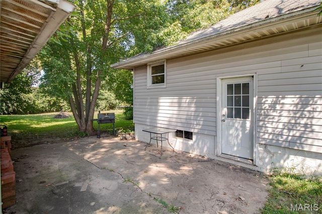 7220 Ingham Lane, Godfrey, IL 62035