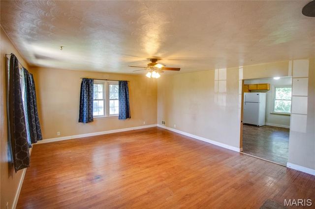 7220 Ingham Lane, Godfrey, IL 62035