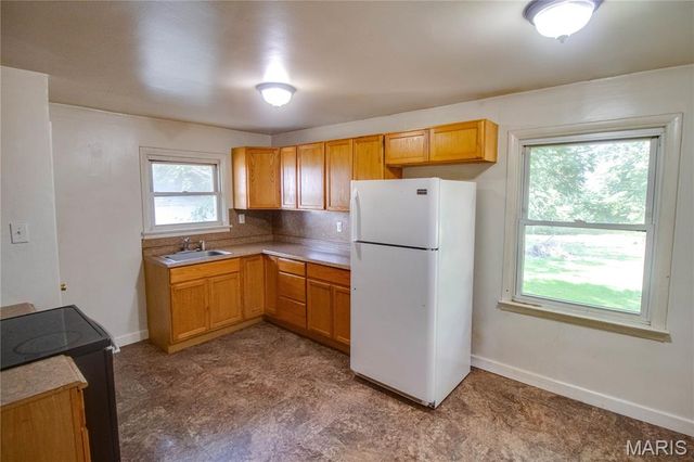 7220 Ingham Lane, Godfrey, IL 62035