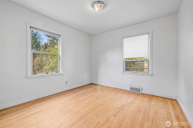 10713 15th Ave NE, Seattle, WA 98125