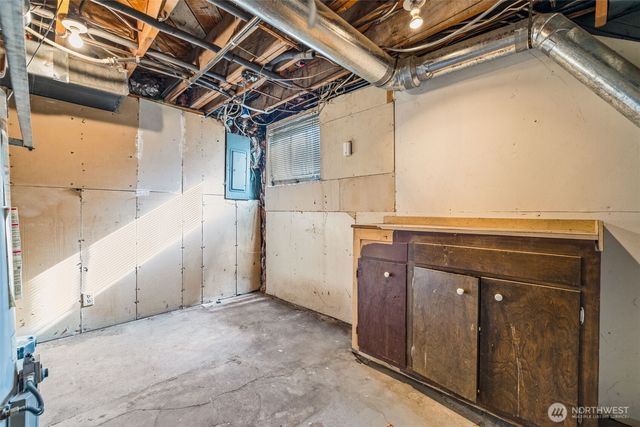 10713 15th Ave NE, Seattle, WA 98125