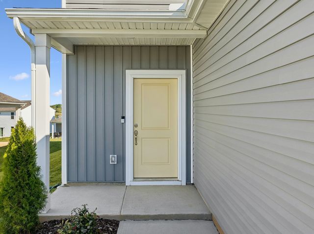 3276 Barrel Oak Pass, Columbia, TN 38401