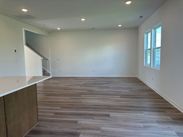 3276 Barrel Oak Pass, Columbia, TN 38401
