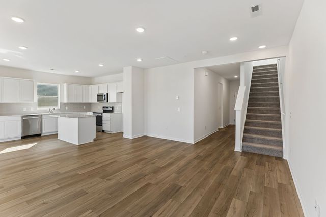 3276 Barrel Oak Pass, Columbia, TN 38401