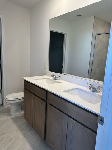 3276 Barrel Oak Pass, Columbia, TN 38401