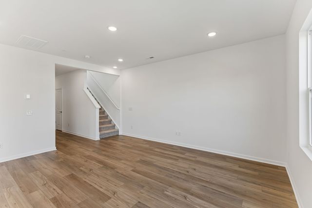 3276 Barrel Oak Pass, Columbia, TN 38401