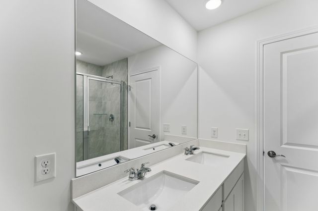 3276 Barrel Oak Pass, Columbia, TN 38401