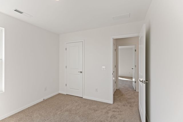 3276 Barrel Oak Pass, Columbia, TN 38401
