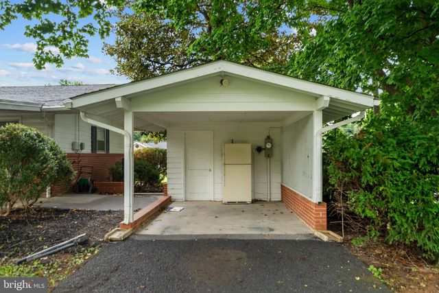 501 FOX DR, Winchester, VA 22601