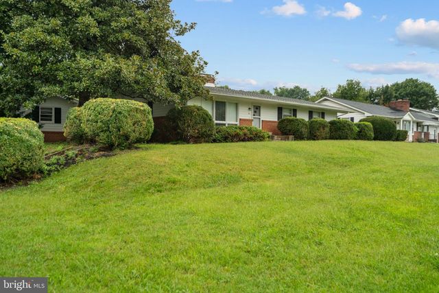 501 FOX DR, Winchester, VA 22601