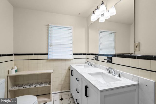 501 FOX DR, Winchester, VA 22601