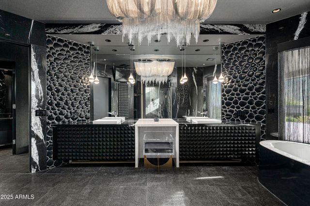 10324 E CALLE DE LAS BRISAS --, Scottsdale, AZ 85255