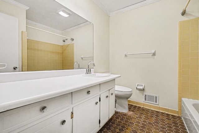 2736 WHISPER Trail, Douglasville, GA 30135